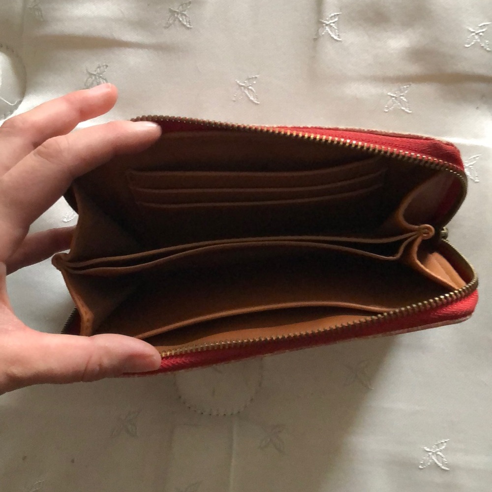 wallet - Picture 2 of 2